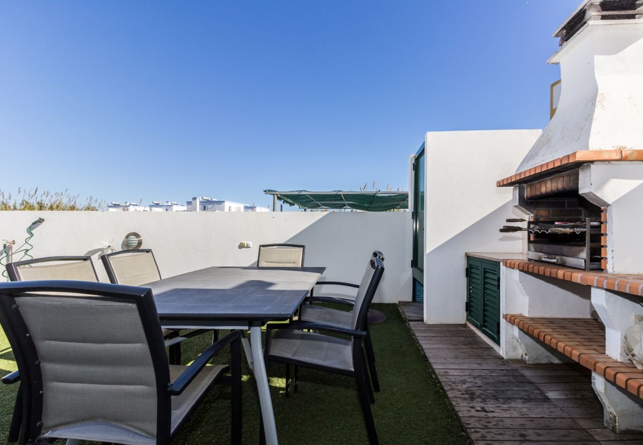 Apartamento em Manta Rota - Apartamento T3 com piscina privada by AlgarveManta (4T3)