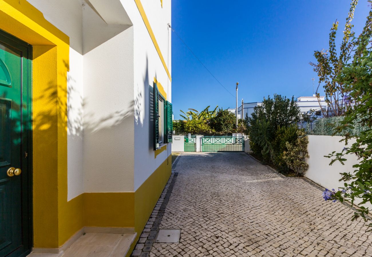 Casa em Manta Rota - Moradia com 3 quartos e piscina privada by AlgarveManta (11V3)