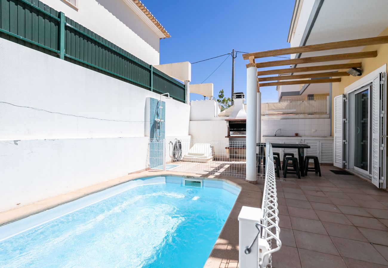 Casa em Manta Rota - Moradia de 3 quartos com piscina privada, perto da praia by AlgarveManta (23V3)