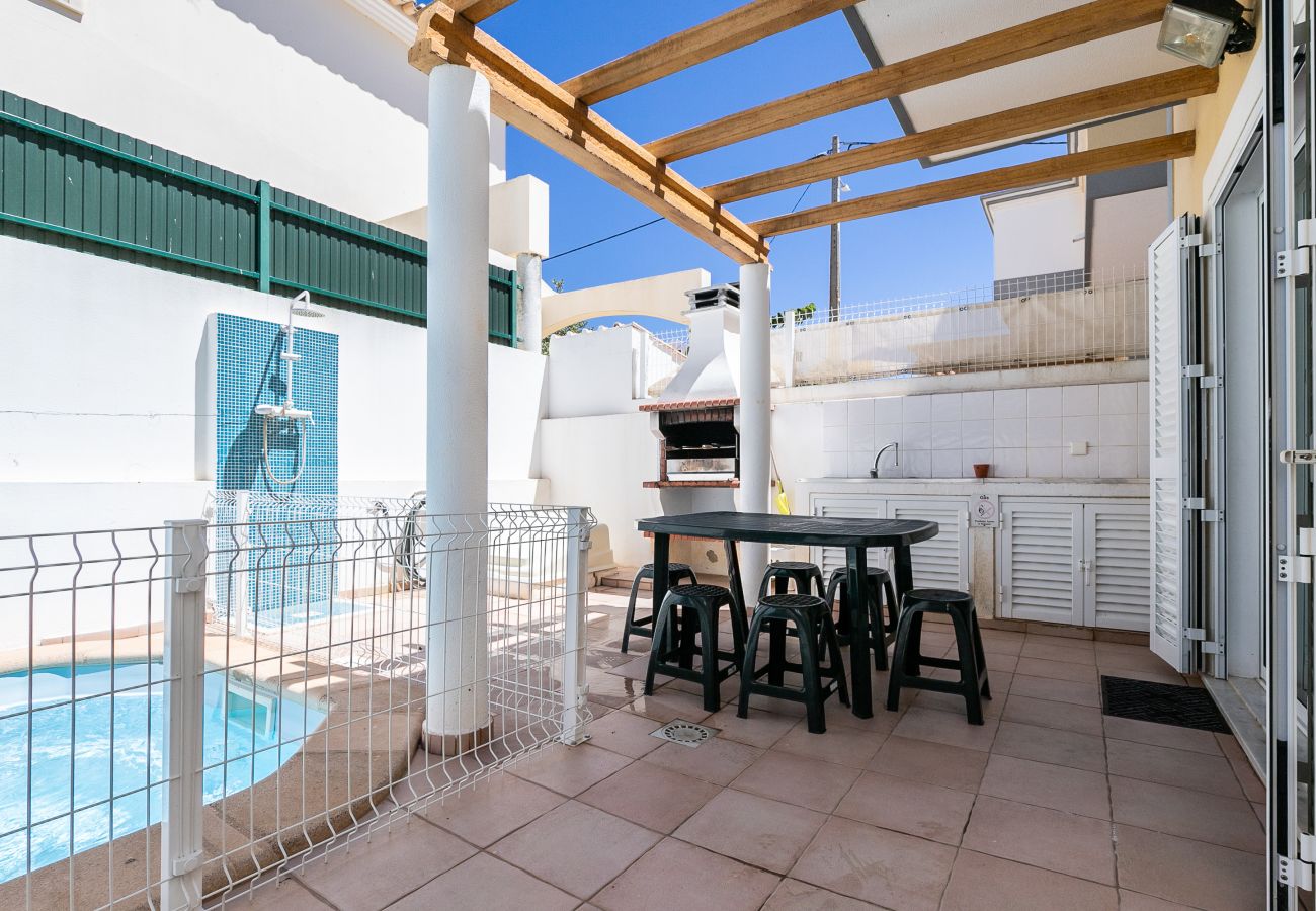 Casa em Manta Rota - Moradia de 3 quartos com piscina privada, perto da praia by AlgarveManta (23V3)