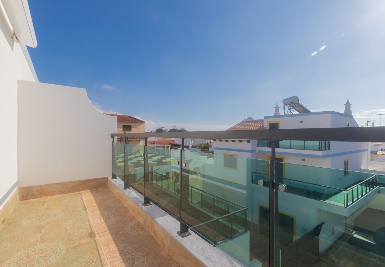 Apartamento em Manta Rota - Apartamento em condomínio com piscina a 100m da praia by AlgarveManta (6T3)