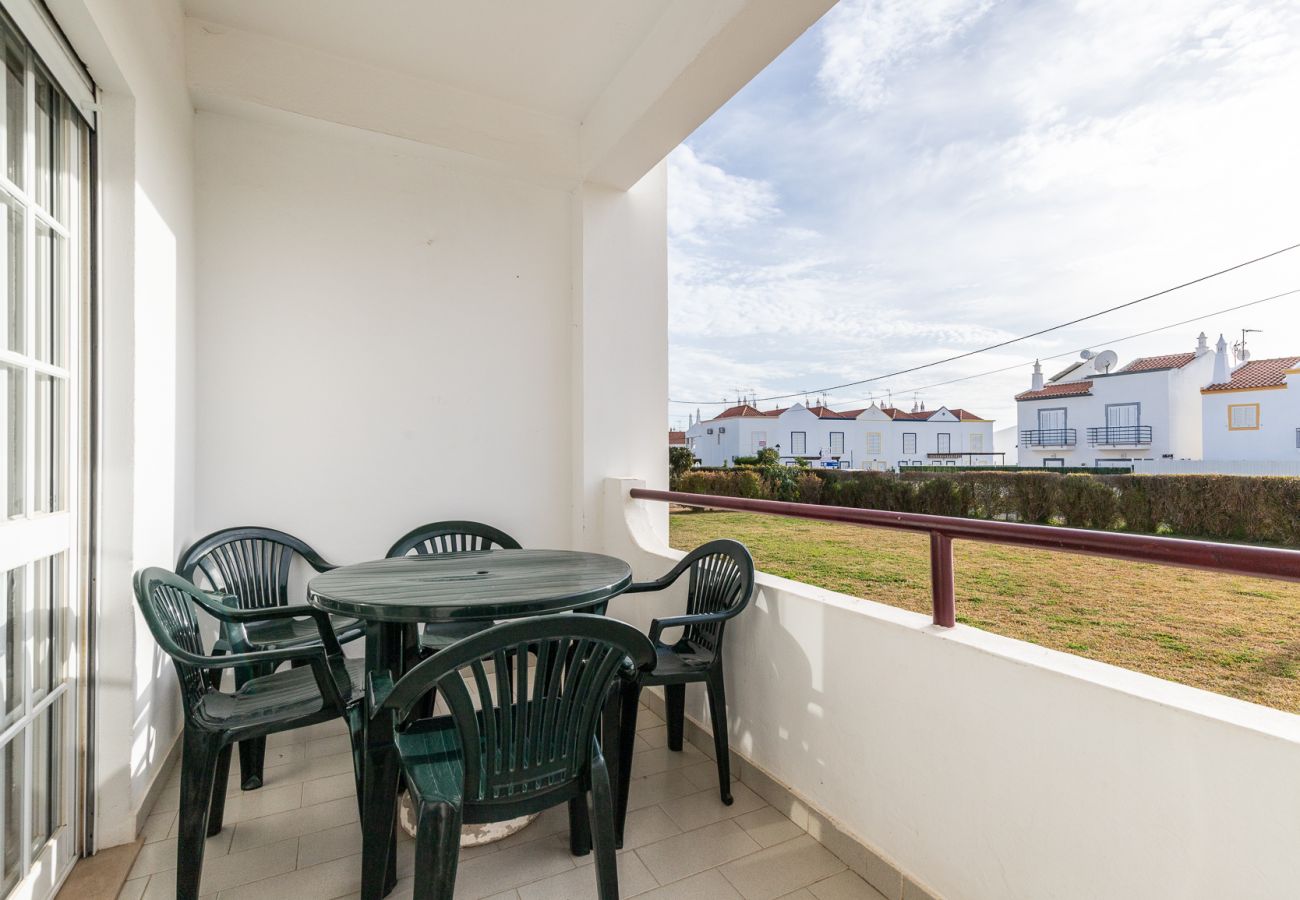 Apartamento em Manta Rota - Apartamento T1 300m da Praia da Lota by AlgarveManta (2T1)