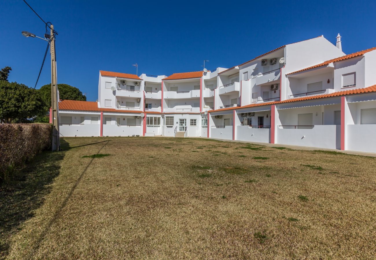 Apartamento em Manta Rota - Apartamento T1 300m da Praia da Lota by AlgarveManta (2T1)