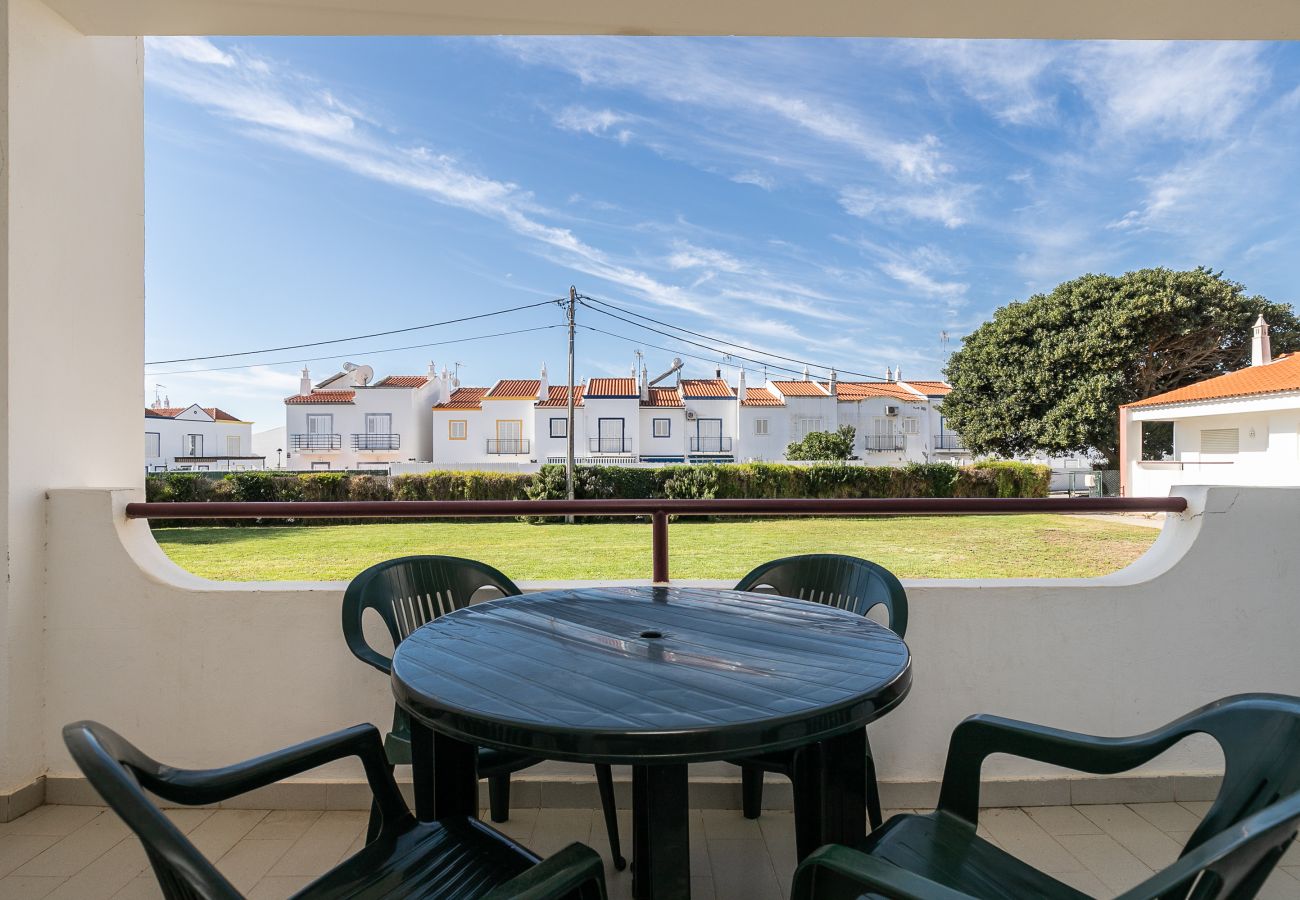 Apartamento em Manta Rota - Apartamento T1 300m da Praia da Lota by AlgarveManta (2T1)