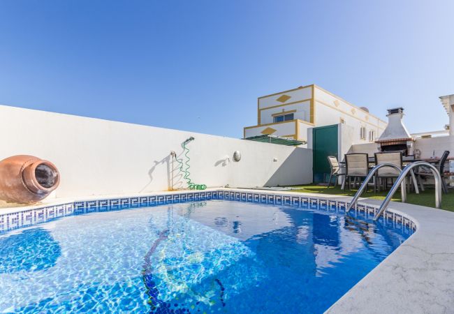  in Manta Rota - 3 bedroom apartment with private pool by AlgarveManta (4T3)