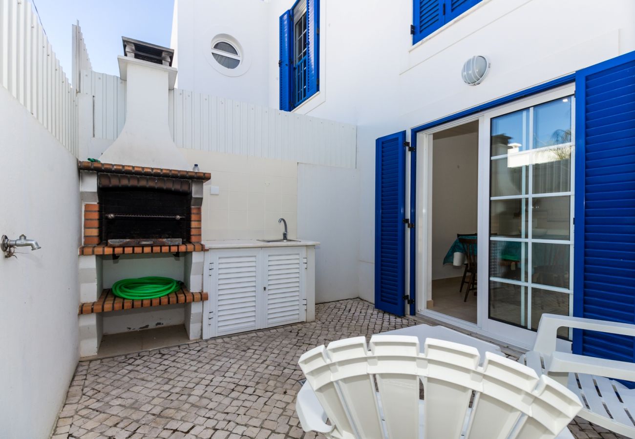 Townhouse in Manta Rota - 3 bedroom villa 2 minutes from the beach by ALGARVEMANTA (26V3)