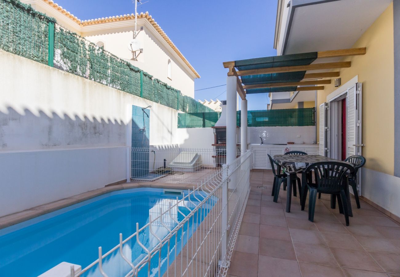 Townhouse in Manta Rota - 3 bedroom villa with private pool and Wi-Fi by AlgarveManta (25V3)