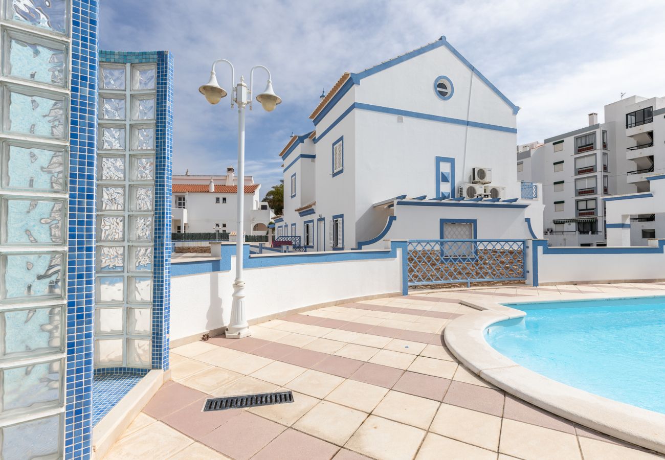 Villa in Manta Rota - 3 bedroom villa in a condominium with swimming pool by AlgarveManta (17V3)