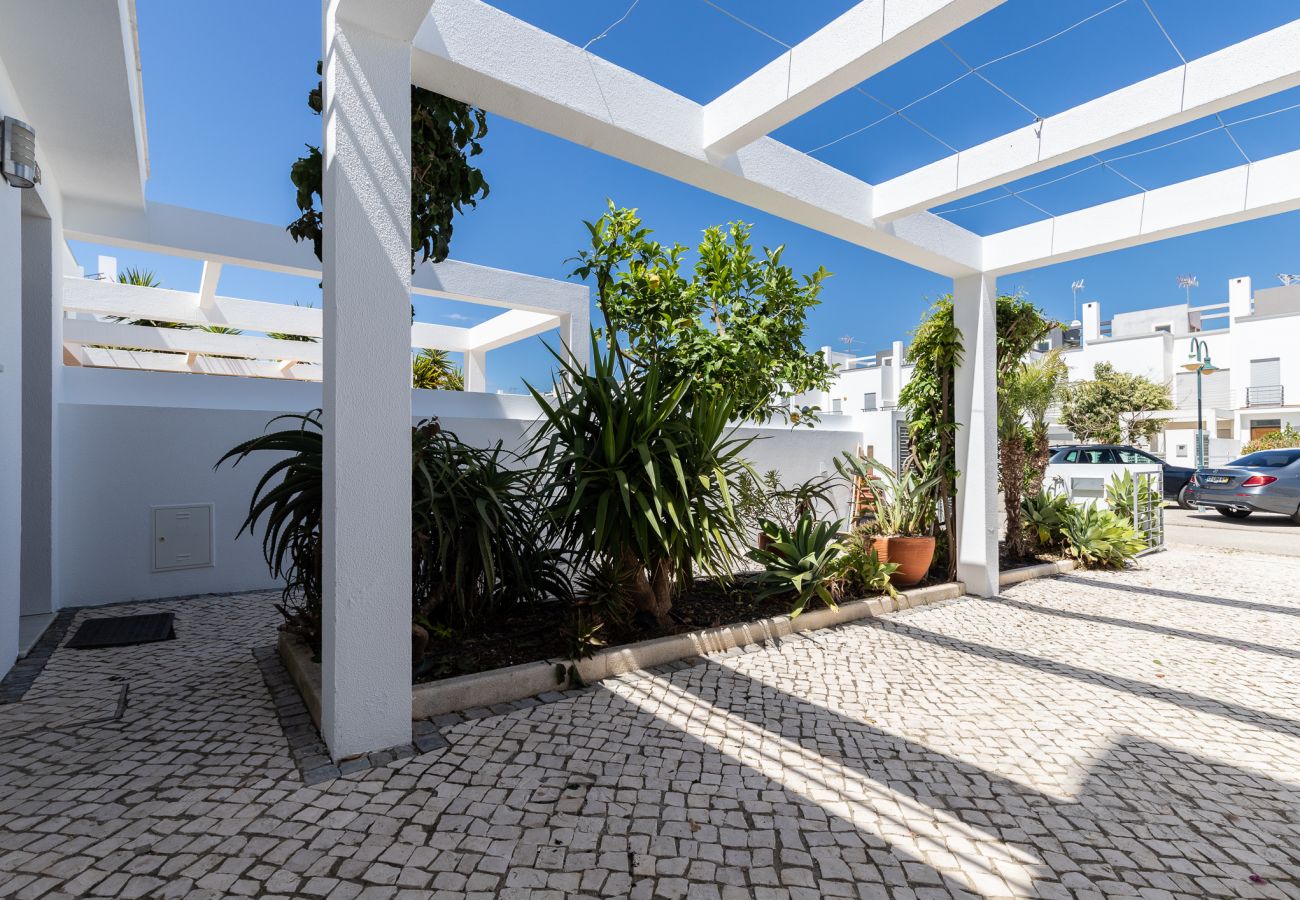 Maison mitoyenne à Manta Rota - Villa avec piscine privée à 100m de la plage by ALGARVEMANTA (16V3)